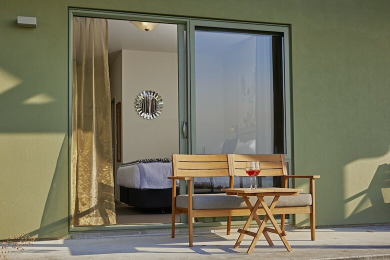 Hotel Koura Bay Resort