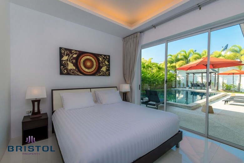Kamala Contemporary 3 Bedrooms Pool Villa