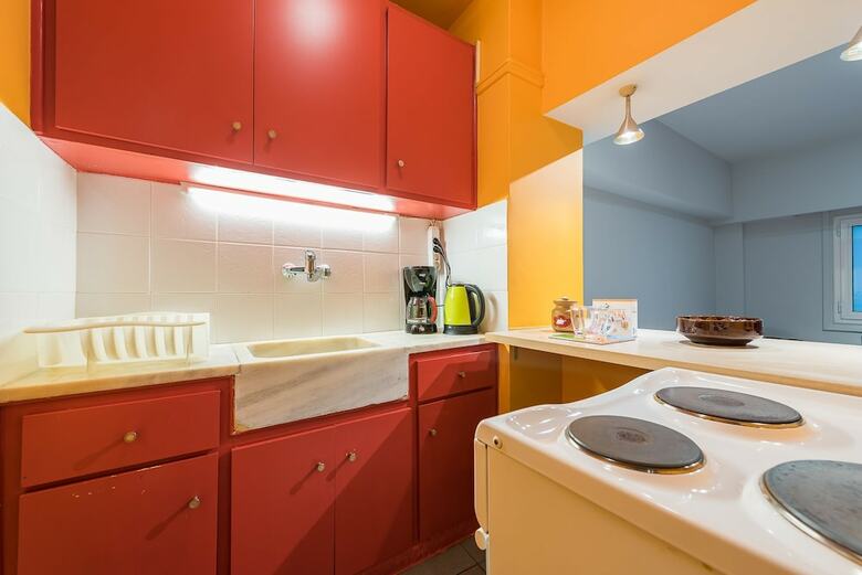 Cozy Athenian Apartment