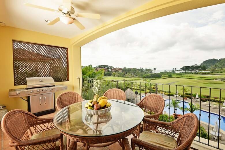 Apartamentos Del Mar 3e, Golf Cart Included