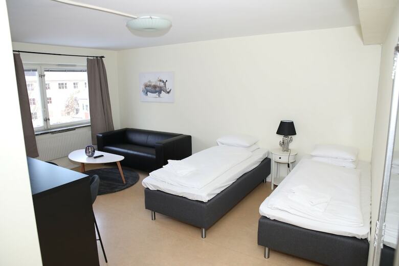Fastliving Apartment Hotel