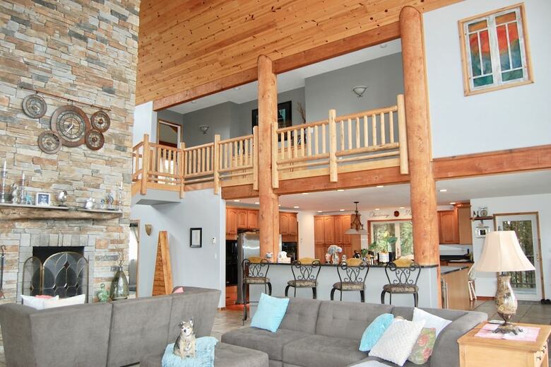 Bed & Breakfast Stone Crest Cellars B & B