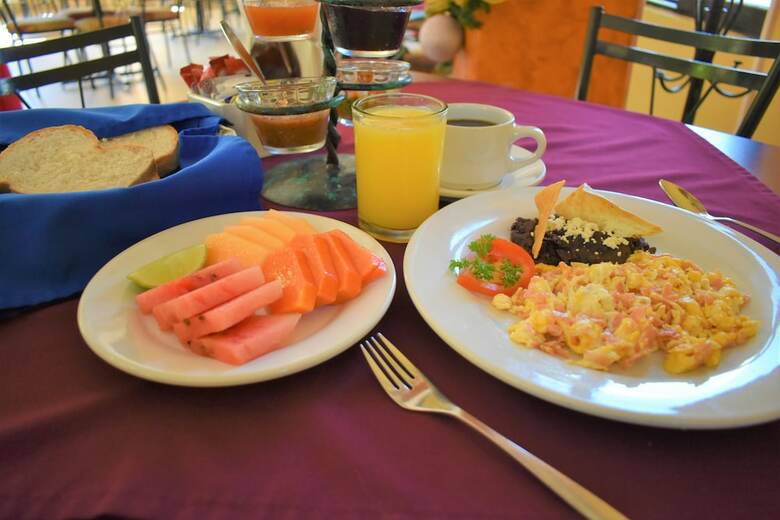 Hotel Maya Tulipanes Express