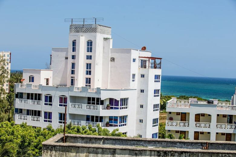 Apartamentos Safiri Kenya Home