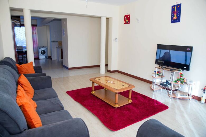 Apartamentos Safiri Kenya Home