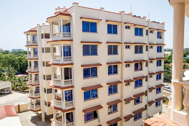 Apartamentos Safiri Kenya Home