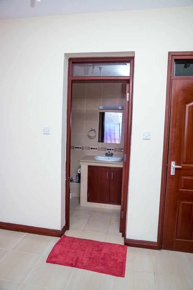Apartamentos Safiri Kenya Home
