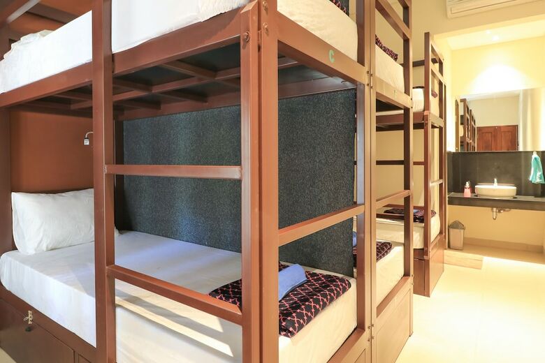 Hostal Gelatik Bed And Breakfast - Hostel