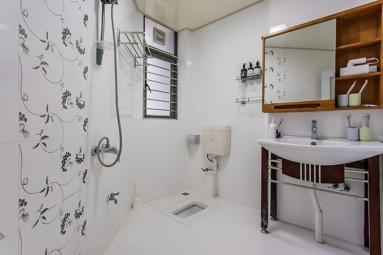 Locals Boutique Apartment Jida No.5
