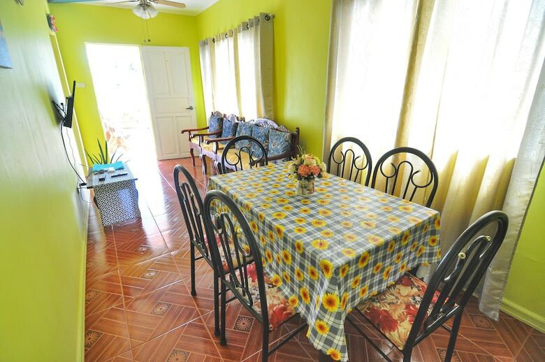 Hotel Magnfred's Place Batanes