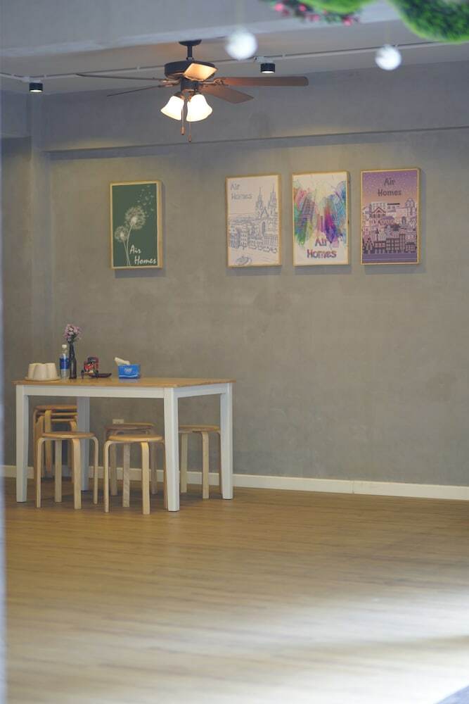 Aparthotel Hotel Airhomes