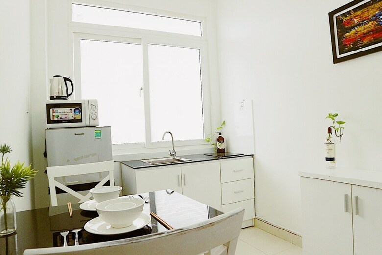 Aparthotel M-h Apartment Hotel