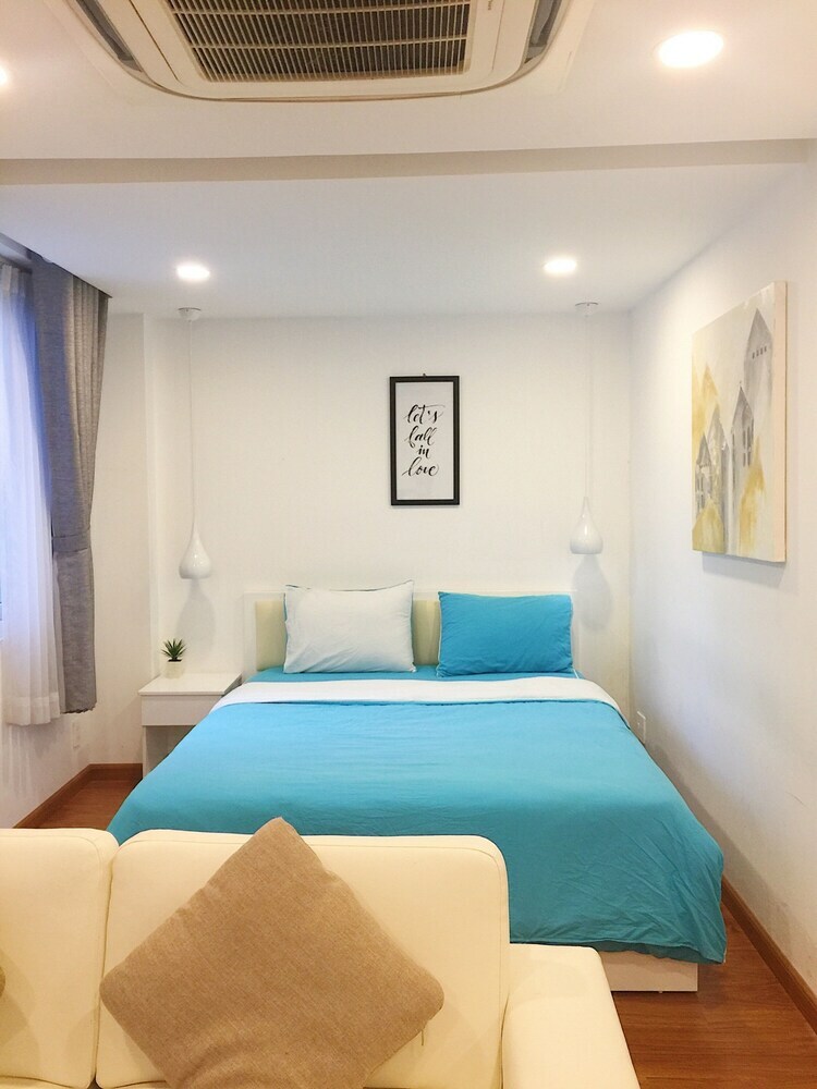 Aparthotel M-h Apartment Hotel