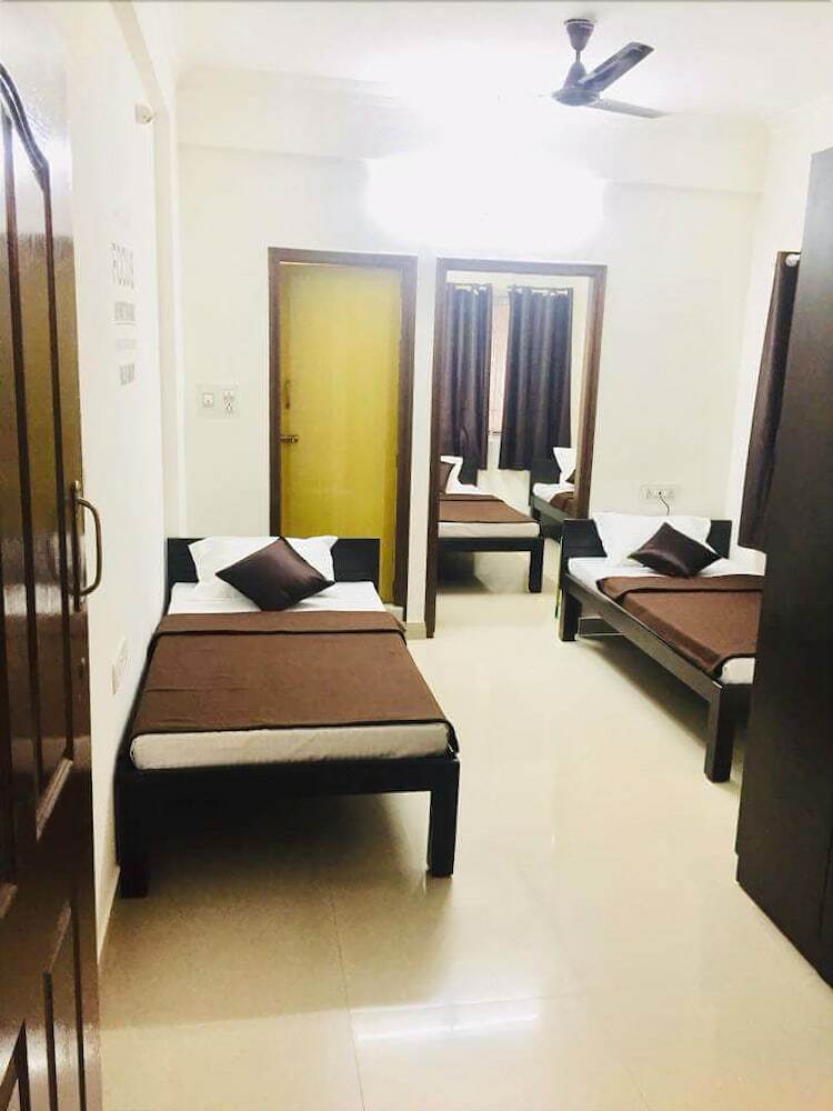 Hostal Transit Dorms