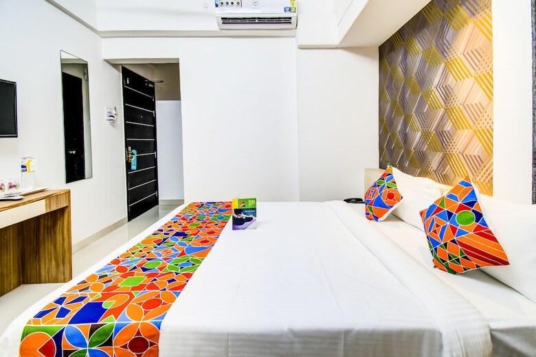 Hotel Fabexpress Sai Galaxy