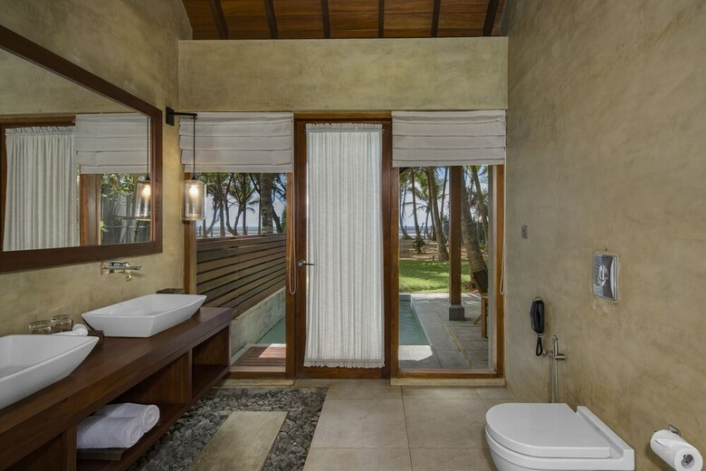 Hotel Ayana Sea