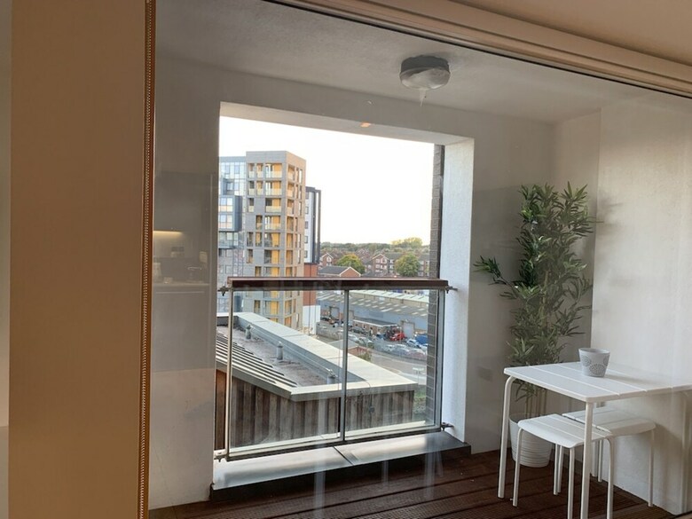 Toothbrush Apartments - Ipswich Quayside