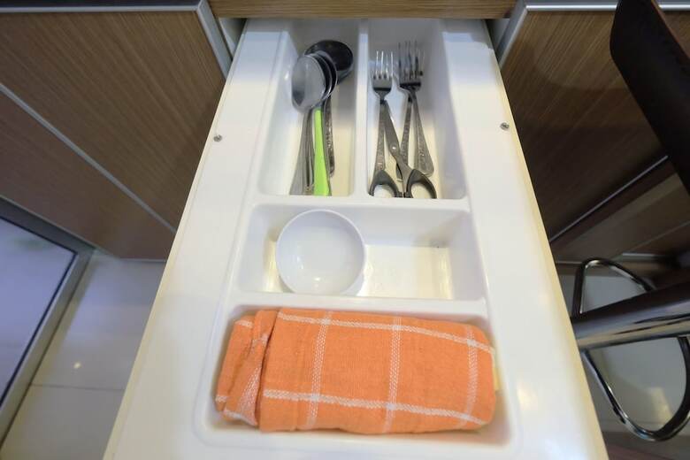 Extravaganza 2br Bassura City Apartment