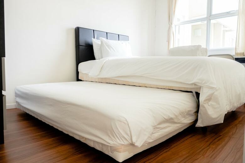 Comfortable 2br Apartment At Parahyangan Residence