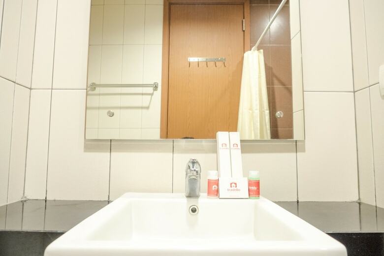 Classic Studio At Dago Suites Apartment