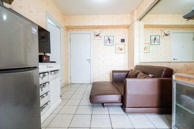 Simple 2br Green Pramuka Apartment