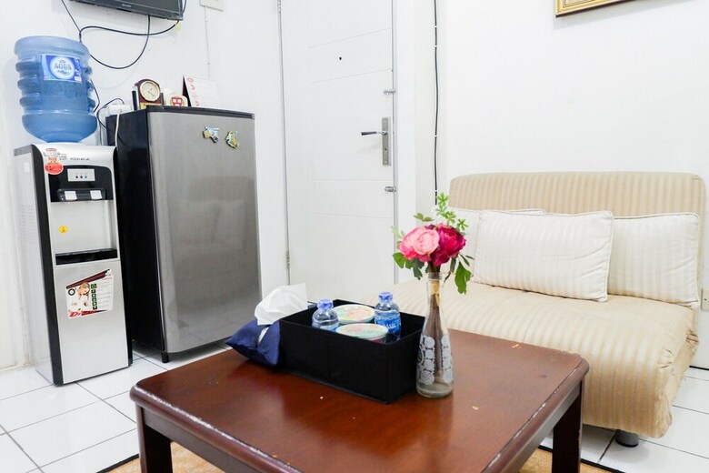 1br Apartment With Sofa Bed At Menteng Square