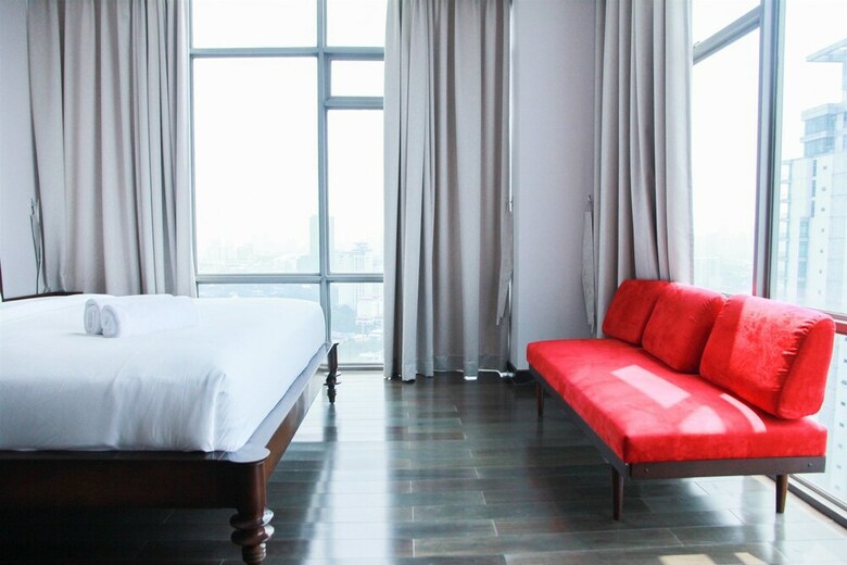 Luxurious 4br Essence Dharmawangsa Apartment