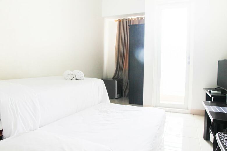 Homey Studio @springlake Summarecon Apartment
