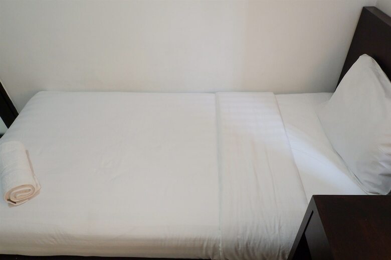 Strategic Location 2br Park Royale Apartment