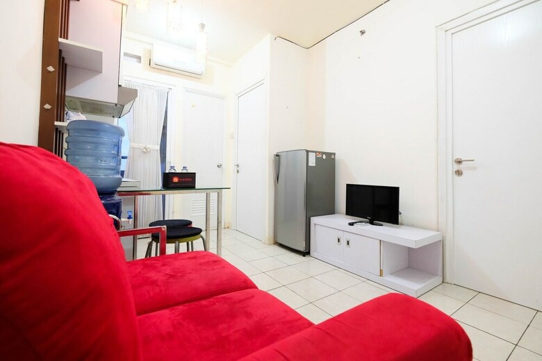 Elegant 2br Green Pramuka Apartment