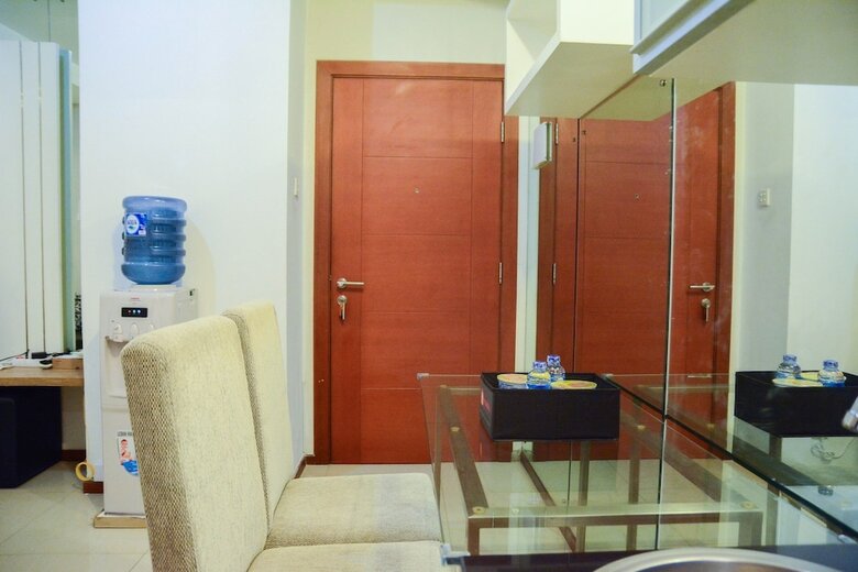 Strategic Location 1br Apartment Thamrin Residence