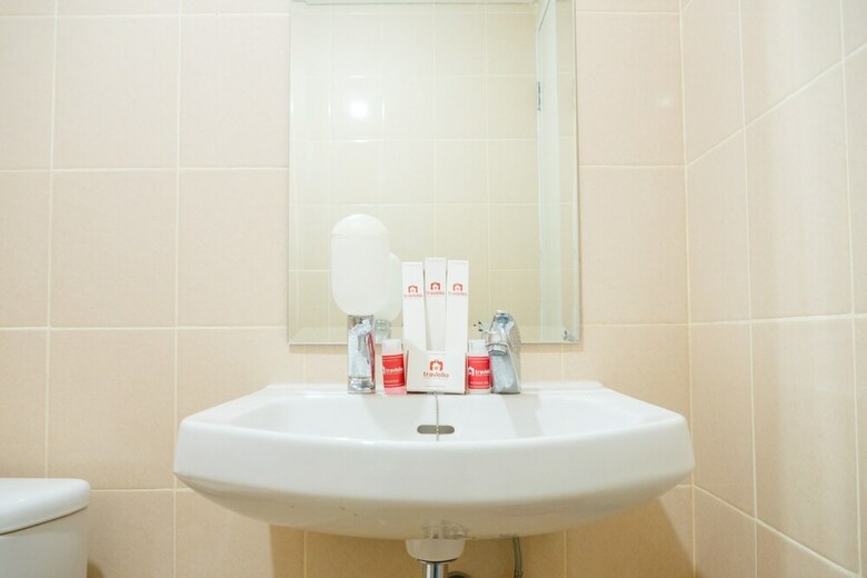 Spacious Mountain View 2br Apartment At Parahyangan Residence