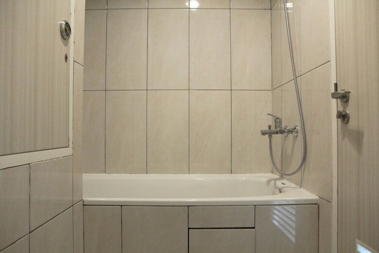 Modern And Comfortable 2br Grand Kamala Lagoon Apartment