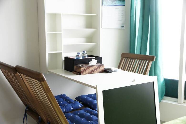 Modern And Comfortable 2br Grand Kamala Lagoon Apartment