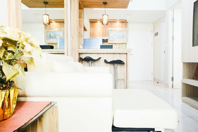 Comfortable 2br Springlake Summarecon Apartment