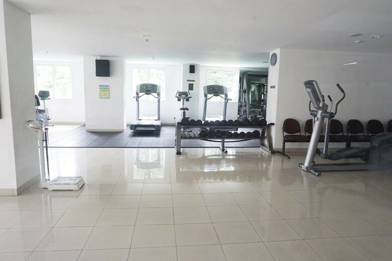 Luxurious 1br At Dago Suites Apartment