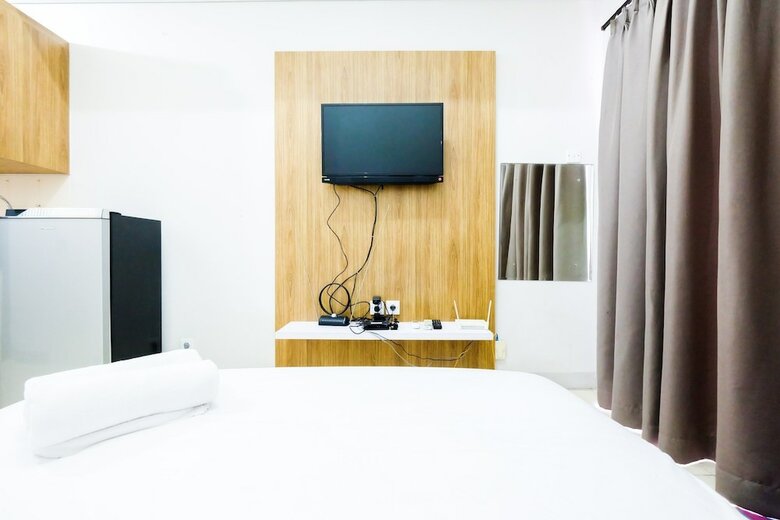 Comfy Studio Room Serpong Green View Apartment
