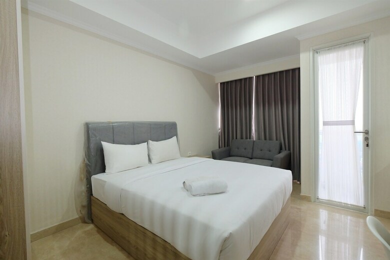 Homey Studio Menteng Park Apartment