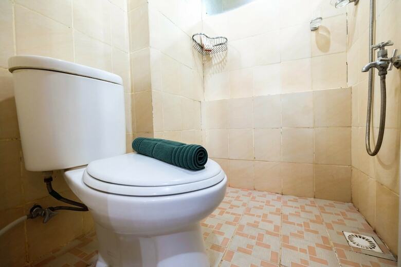 Cozy Studio With City View Green Pramuka City Apartment