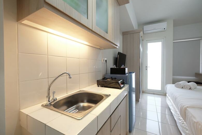 Minimalist Studio Room At The Springlake Apartment Sumarecon Bekasi