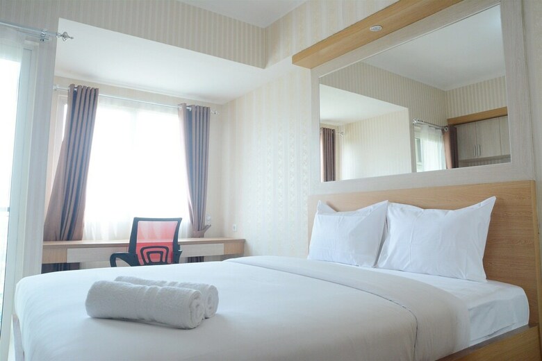Minimalist Studio The Oasis Apartment Cikarang