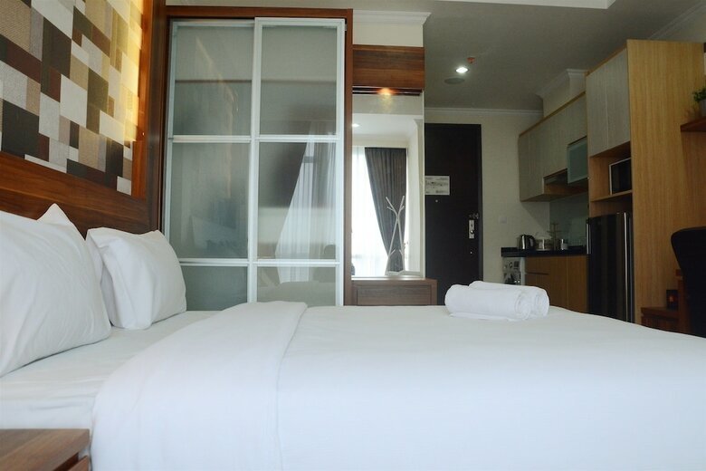 Warm And Best Studio Menteng Park Apartment