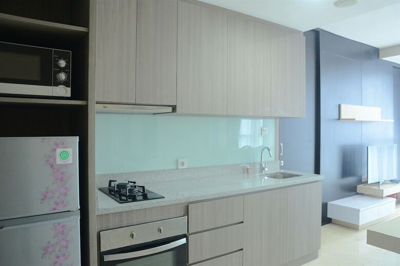 Luxurious And Comfortable 1br Ciputra World 2 Apartment