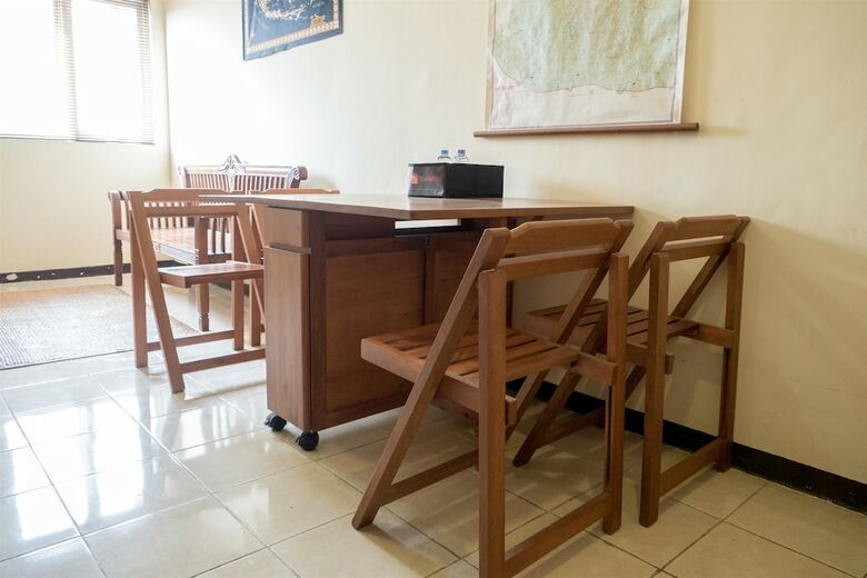 Ethnic And Comfy 2br The Suites Metro Apartment