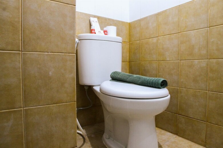 Well Designed 2br Green Pramuka Apartment