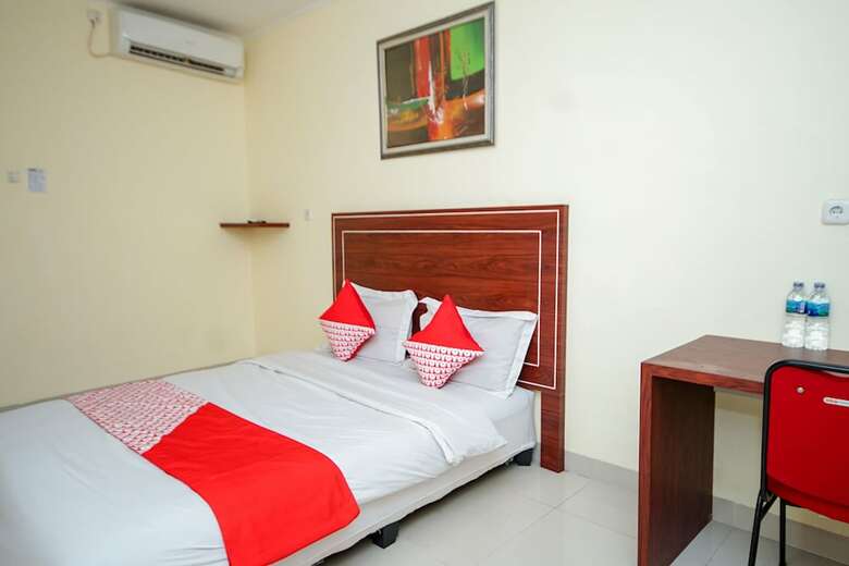 Hostal Oyo 322 Maleo Residence Palembang I
