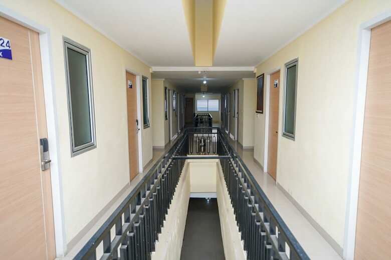 Hostal Oyo 322 Maleo Residence Palembang I