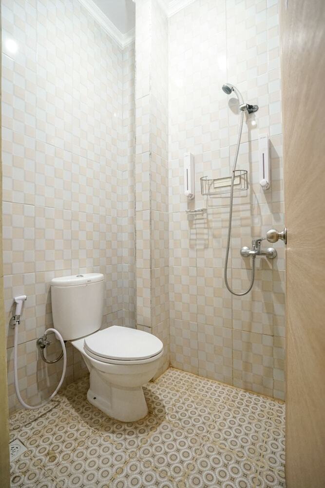 Hostal Oyo 322 Maleo Residence Palembang I
