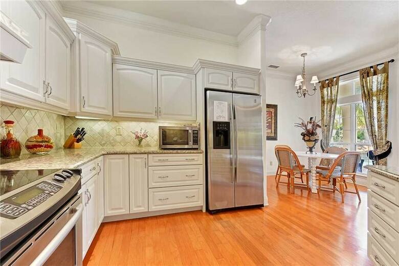 Royal Swan - Three Bedroom Home