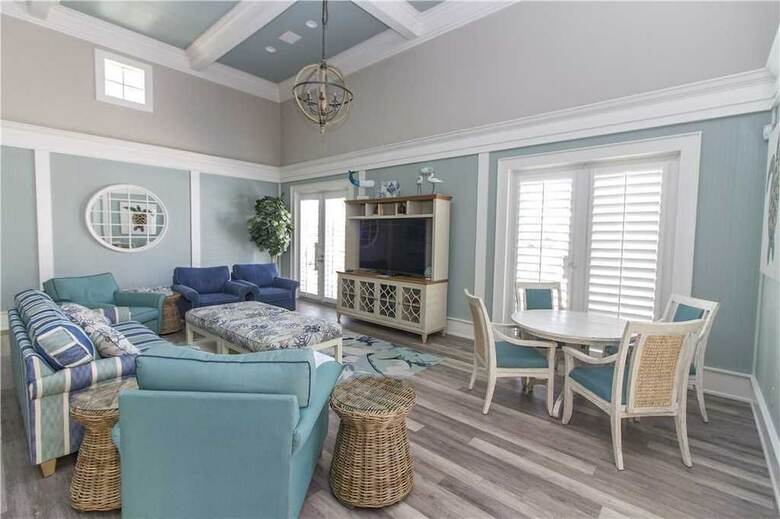 Dancing Dolphin - Six Bedroom Home